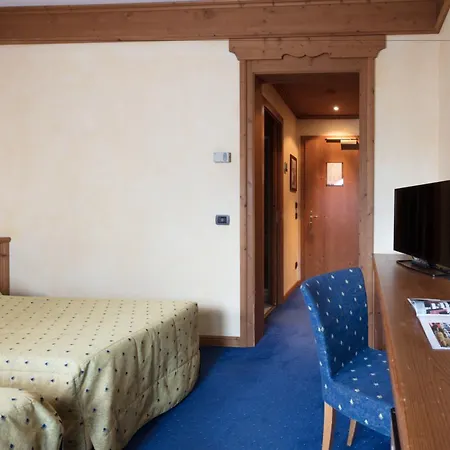 Miramonti Park بورمْيو