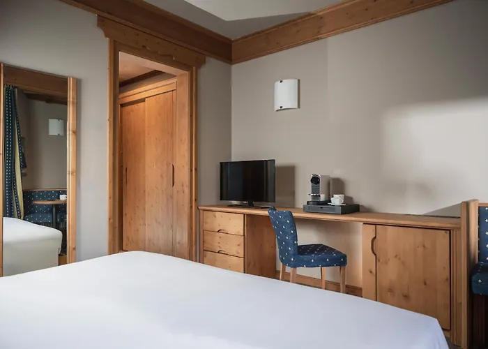 Отель Miramonti Park