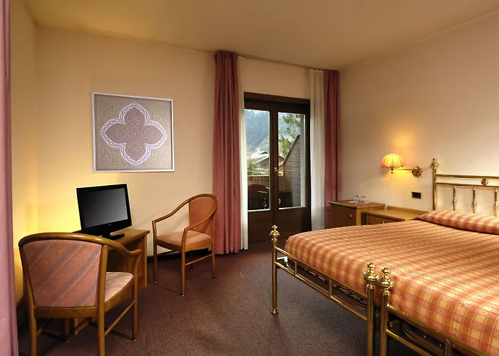 Отель Miramonti Park 4*